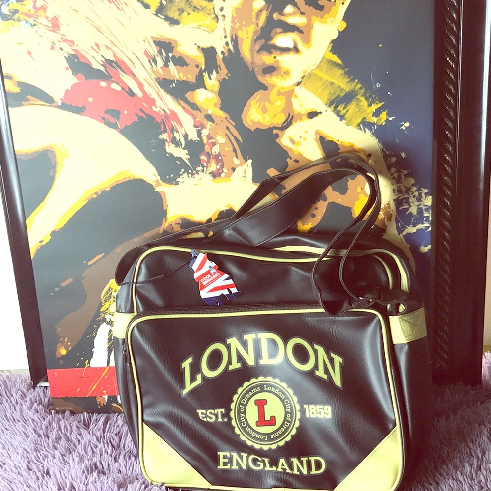 Cool Britanna bag!